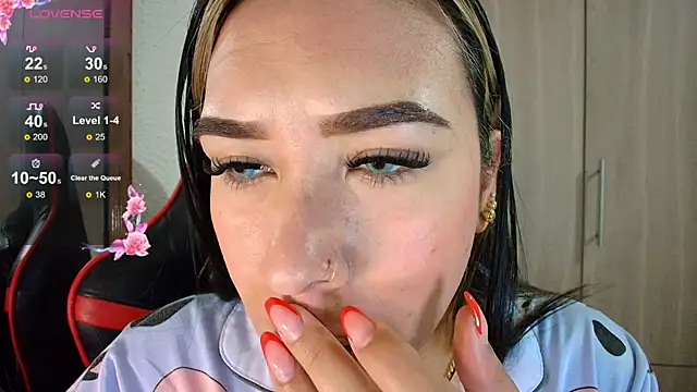 leahtemptation3 online show from 07.13.26