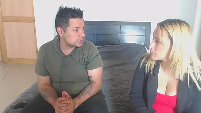 Snapshot of sexy_girls1 chatting on 10.18.25 sexy girls1 online show from 10.18.25