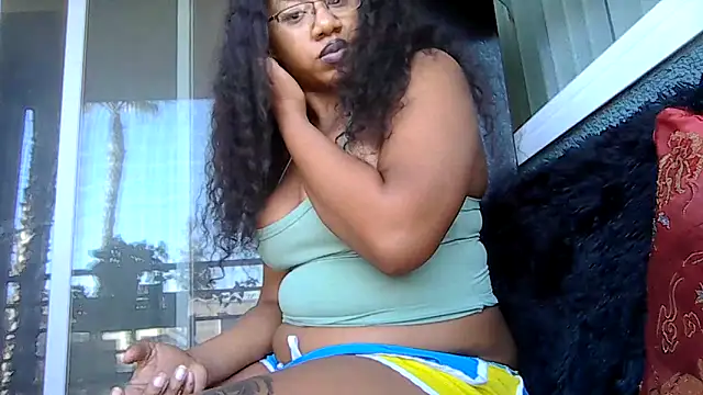 Snapshot of goddessdaisysky chatting on 06.12.26 goddessdaisysky online show from 06.12.26