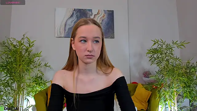 Sweett Monica online show from 02.18.26