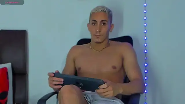 MikeRoss7777 online show from 03.17.25