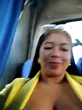 Snapshot of Ariana-pp03 chatting on 12.18.24 Ariana-pp03 online show from 12.18.24