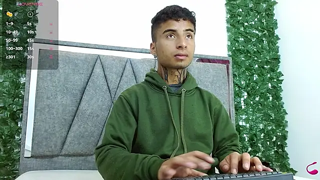 JuanCamiilo 66 online show from 12.17.24