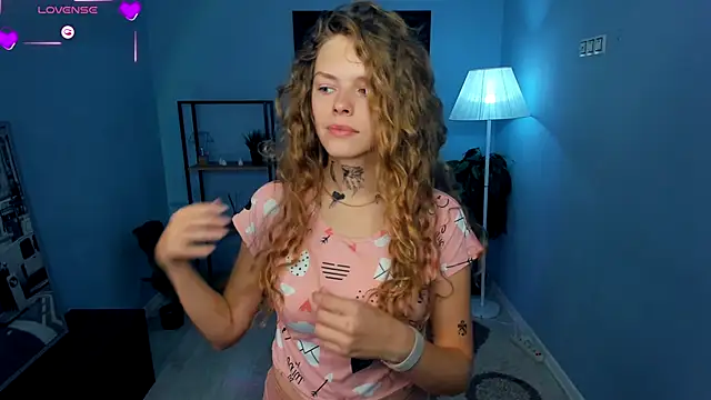 RayaNenlia online show from 10.07.25