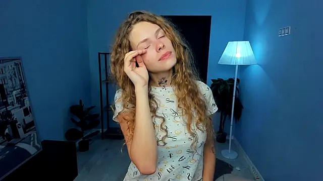 RayaNenlia online show from 10.22.25