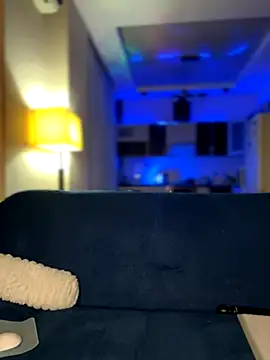 Snapshot of DinaTasty chatting on 10.16.25 DinaTasty online show from 10.16.25