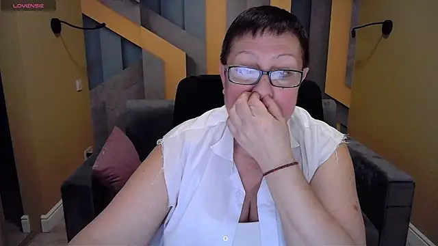 BarbaraTurners online show from 12.21.24