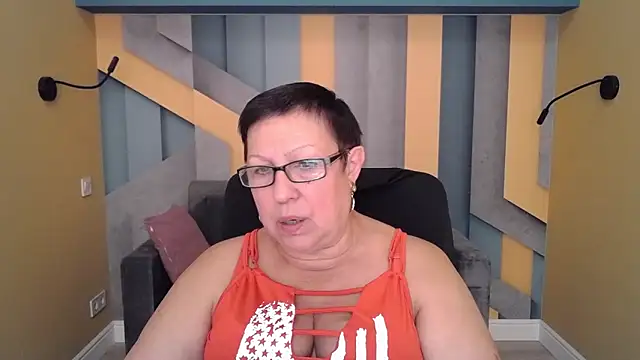 BarbaraTurners online show from 09.29.25