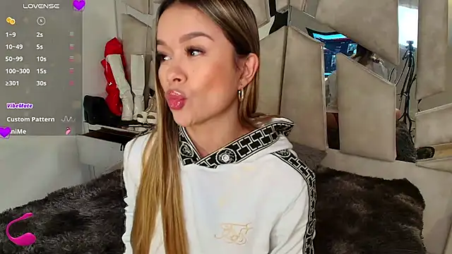 Natalyefoster online show from 11.27.25