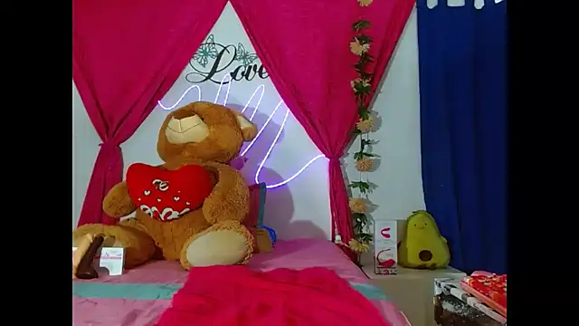 natashakissess online show from 02.14.26