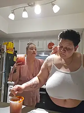 Snapshot of honeeyyy_pot chatting on 02.08.26 honeeyyy pot online show from 02.08.26