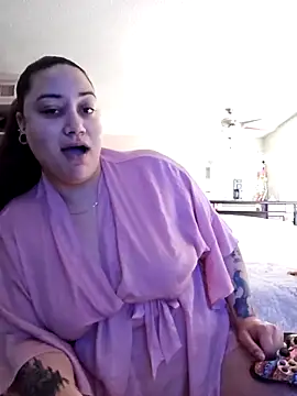 Snapshot of honeeyyy_pot chatting on 02.11.26 honeeyyy pot online show from 02.11.26