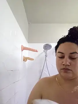 Snapshot of honeeyyy_pot chatting on 02.21.26 honeeyyy pot online show from 02.21.26