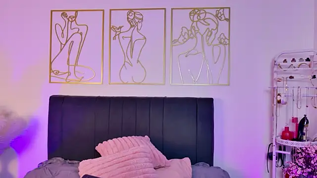 summer holiday online show from 09.19.25