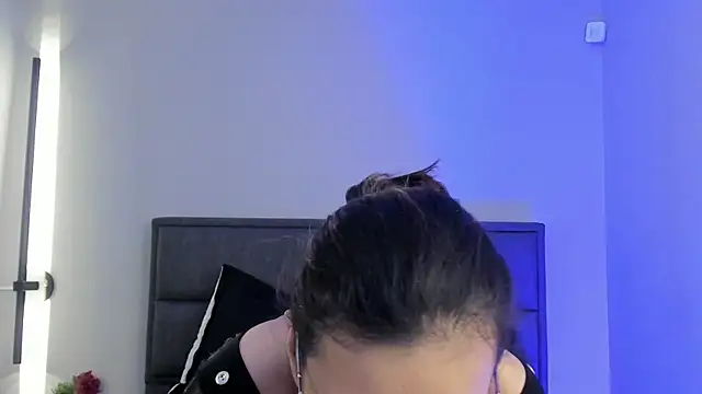 Snapshot of bulma_bambina_ chatting on 09.25.25 bulma bambina  online show from 09.25.25