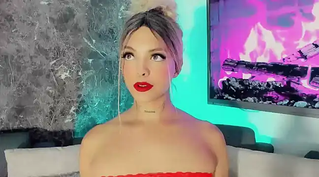 Emmaa Saenz  online show from 12.09.24