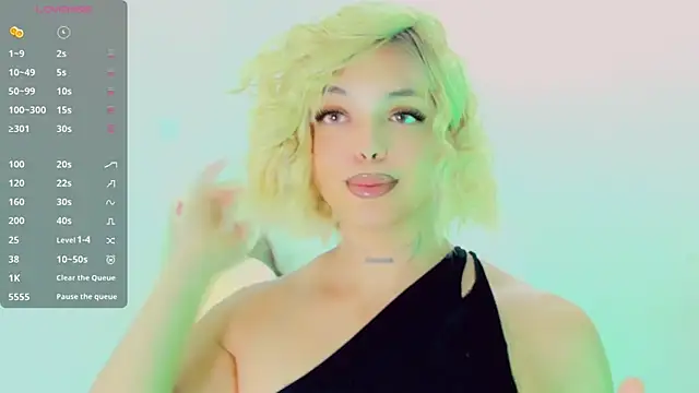 Emmaa Saenz  online show from 03.15.26