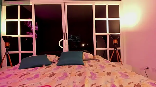 Arianavillada online show from 01.22.25