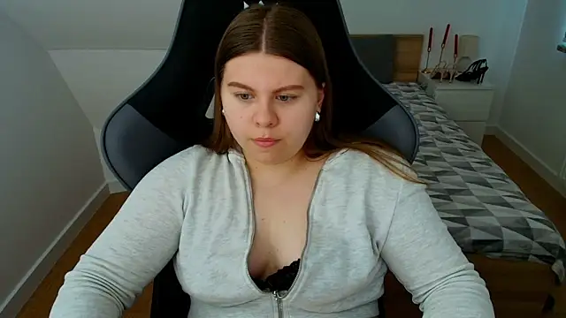 Snapshot of AbbyPleasure chatting on 06.12.26 AbbyPleasure online show from 06.12.26