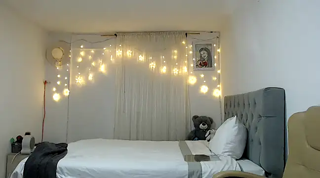 ZajiraShane online show from 12.16.24