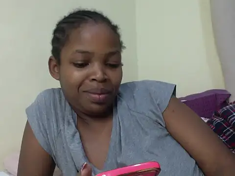 Snapshot of queen-sasha chatting on 06.14.26 queen-sasha online show from 06.14.26