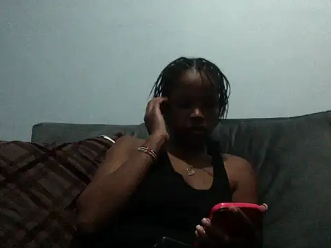 Snapshot of queen-sasha chatting on 06.20.26 queen-sasha online show from 06.20.26