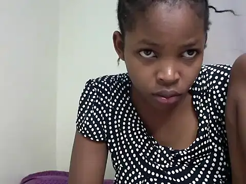 Snapshot of queen-sasha chatting on 06.23.26 queen-sasha online show from 06.23.26