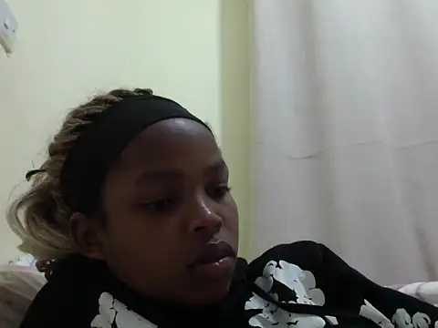Snapshot of queen-sasha chatting on 07.15.26 queen-sasha online show from 07.15.26