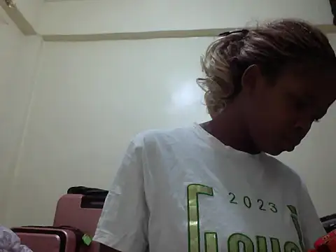 Snapshot of queen-sasha chatting on 07.16.26 queen-sasha online show from 07.16.26