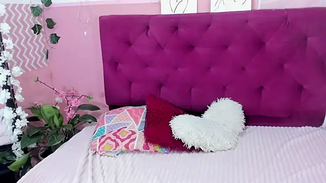 Snapshot of candysmitxxx chatting on 03.04.25 candysmitxxx online show from 03.04.25