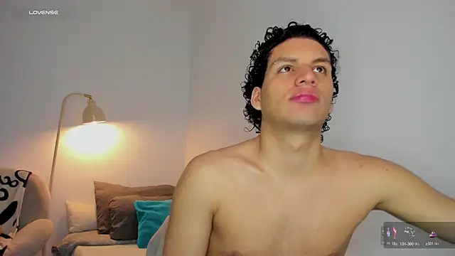 Snapshot of Curlblue chatting on 10.27.25 Curlblue online show from 10.27.25