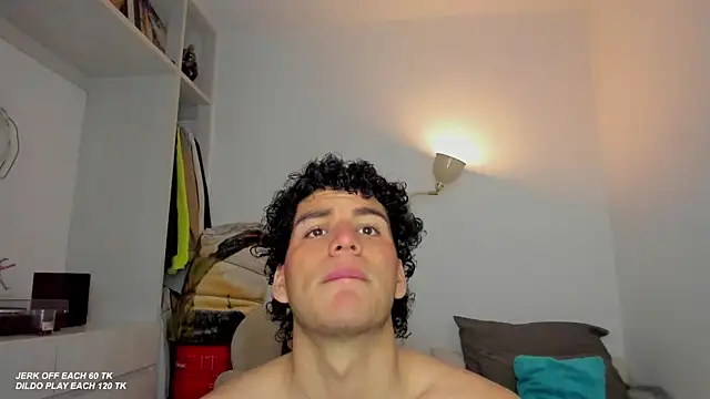 Snapshot of Curlblue chatting on 10.29.25 Curlblue online show from 10.29.25