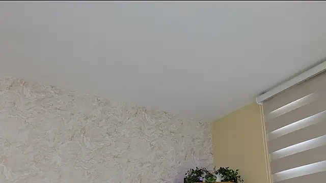 Snapshot of AdanReilly chatting on 12.20.24 AdanReilly online show from 12.20.24