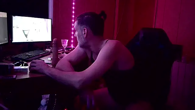 Lia Y PatrickX online show from 12.17.24