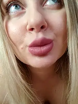 LadyLolyPop  online show from 03.13.25