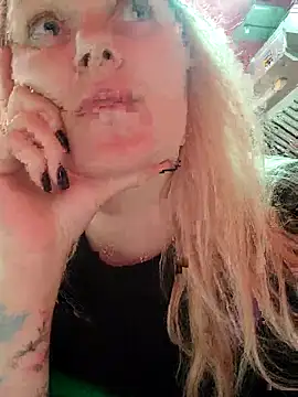 Snapshot of LadyLolyPop_ chatting on 05.09.26 LadyLolyPop online show from 05.09.26