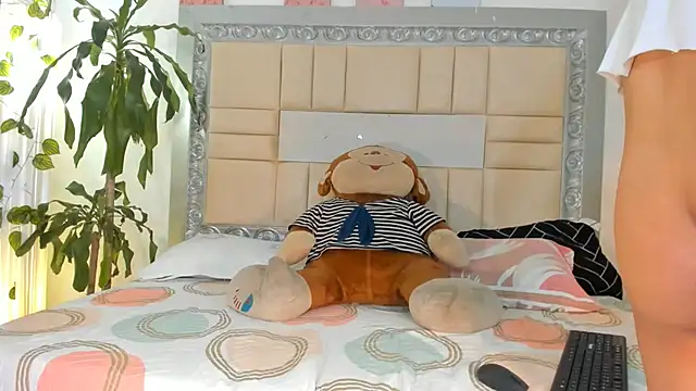 GingerDollx online show from 12.15.25