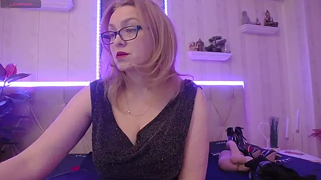 LadyJeen online show from 02.18.25