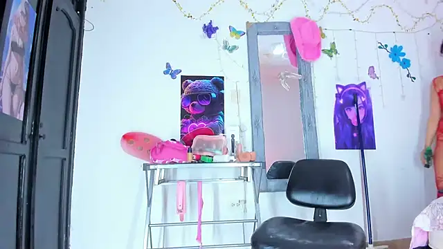 Emily Coper18 online show from 02.06.25