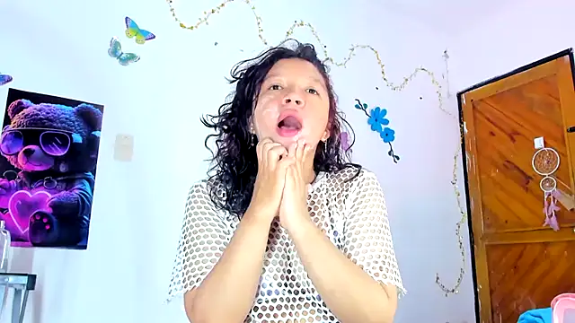 Emily Coper18 online show from 02.11.25