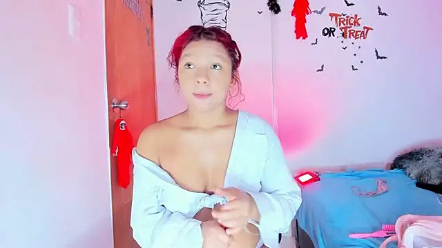 Emily Coper18 online show from 10.13.25