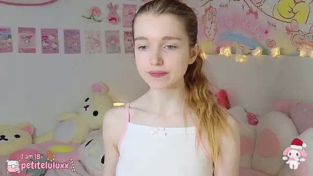 petiteluluxx online show from 12.23.24