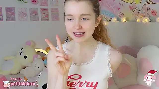 petiteluluxx online show from 12.24.24