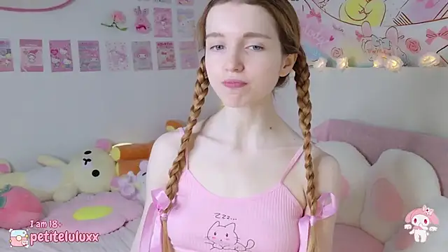 petiteluluxx online show from 01.19.25