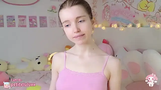 petiteluluxx online show from 01.26.25