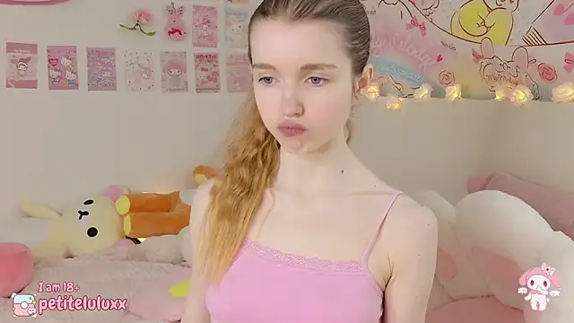 petiteluluxx online show from 02.17.25