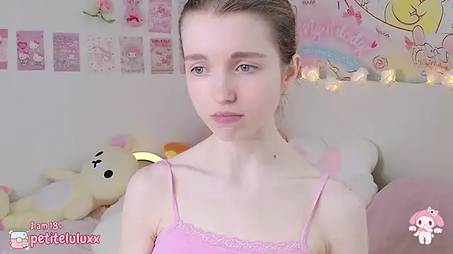 petiteluluxx online show from 02.24.25