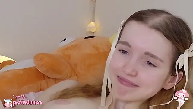 petiteluluxx online show from 03.04.25