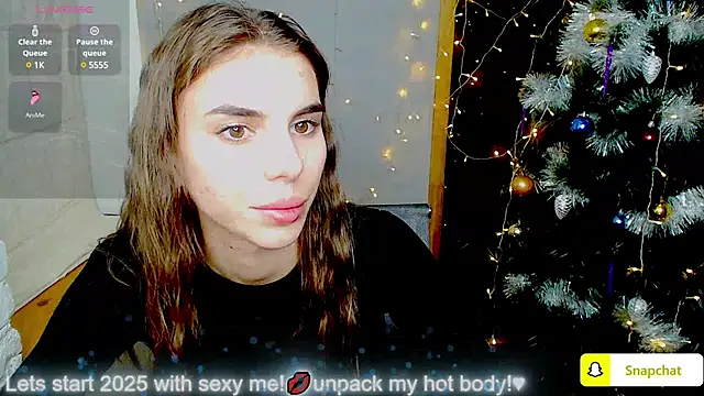 Snapshot of EmmyGreans chatting on 01.03.25 EmmyGreans online show from 01.03.25