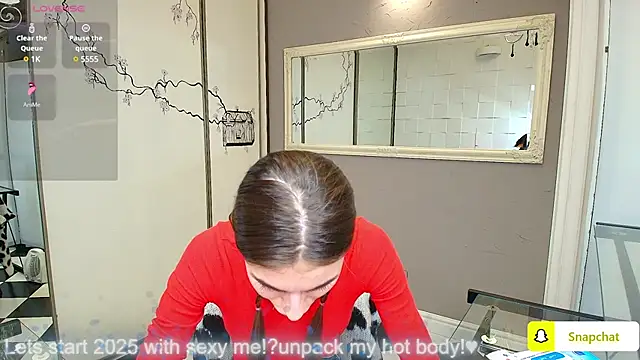 Snapshot of EmmyGreans chatting on 01.06.25 EmmyGreans online show from 01.06.25